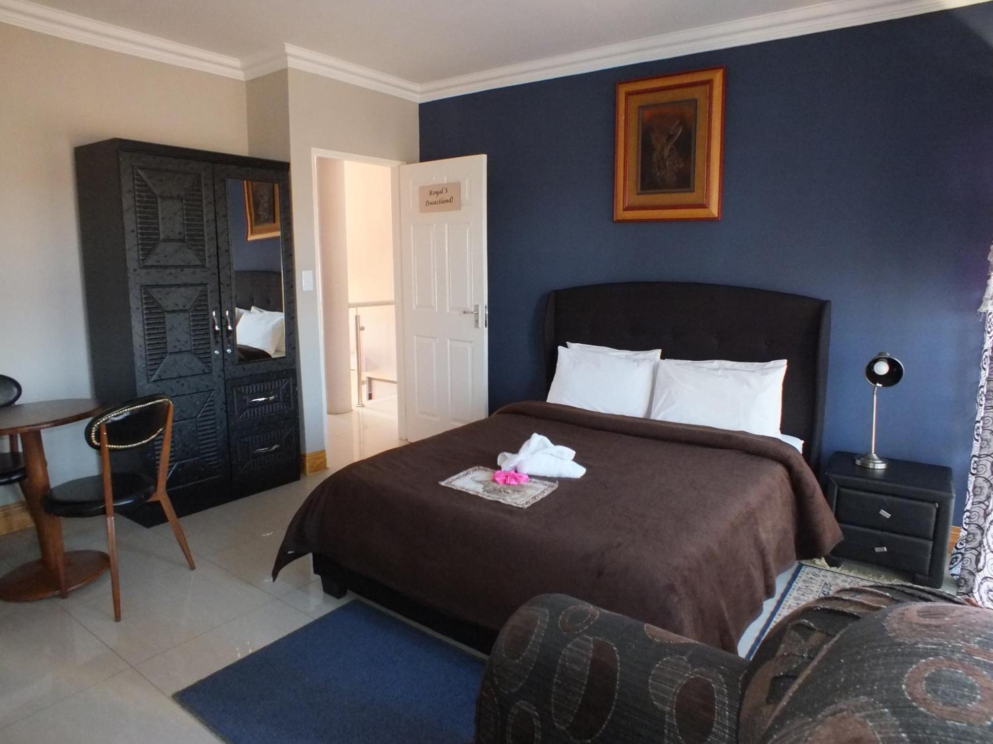 Royal Castle Guest House Виндхук Номер фото